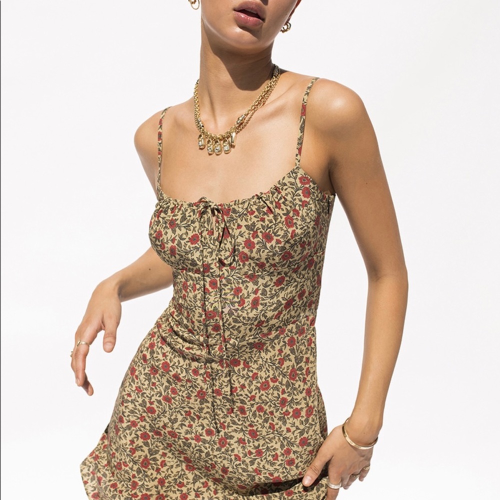 Réalisation par THE INEZ in dahlia